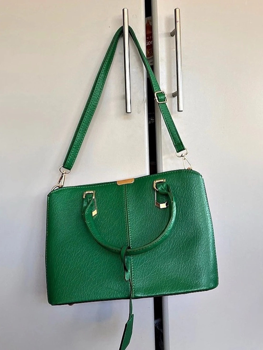 Green Shoulder Bag Like New